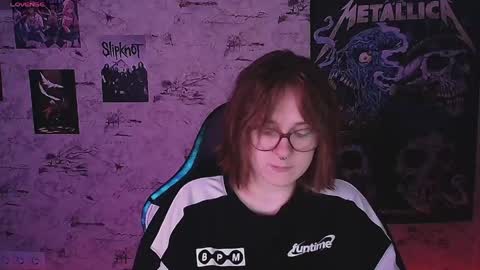 Snapshot of margaret_red chatting on June 4, 2026, 8:59 pm Margaret online show from June 4, 2026, 8:59 pm