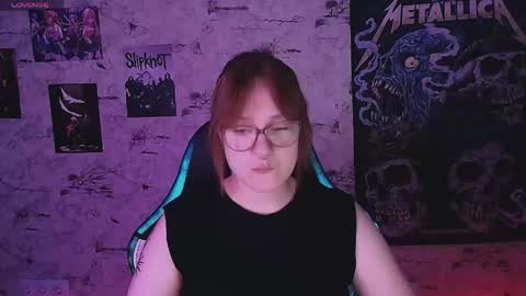 Snapshot of margaret_red chatting on June 5, 2026, 7:19 pm Margaret online show from June 5, 2026, 7:19 pm