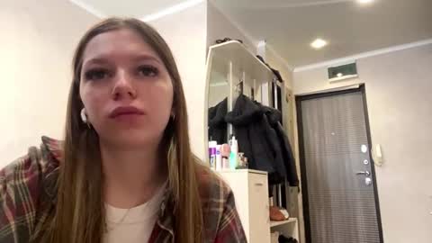 Mia online show from February 6, 2026, 5:34 am