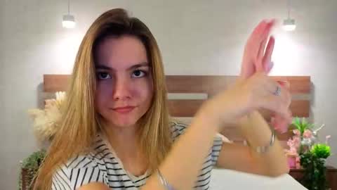 Call me Margie33 online show from February 12, 2026, 8:42 am