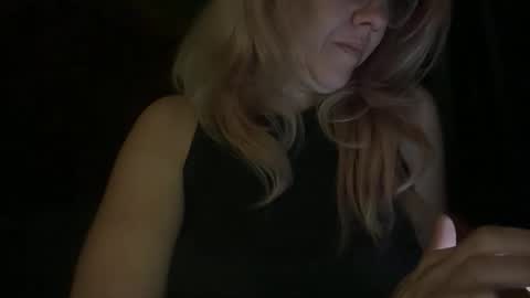 Elle online show from March 29, 2026, 5:07 am