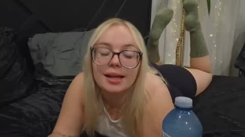 margot_robbie7 online show from January 25, 2025, 3:19 am