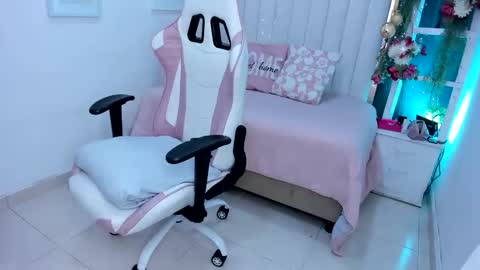 Margot  online show from February 4, 2026, 12:22 pm