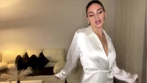 Margot online show from October 11, 2025, 8:51 pm