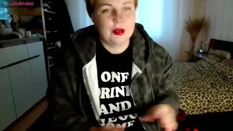 Mari online show from November 10, 2025, 6:01 am