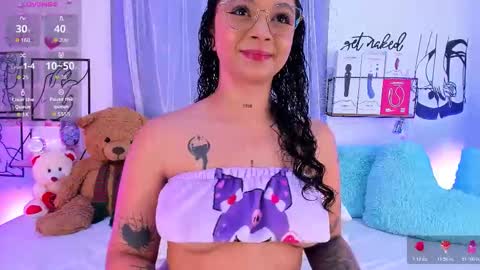 Mari Sweett  online show from March 5, 2026, 8:27 pm