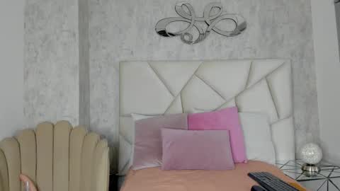 Snapshot of maria_09_ chatting on February 10, 2026, 10:08 am Maria online show from February 10, 2026, 10:08 am