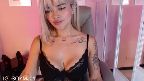 Snapshot of maria_jones chatting on September 17, 2025, 1:46 pm Instagram soymj01 online show from September 17, 2025, 1:46 pm