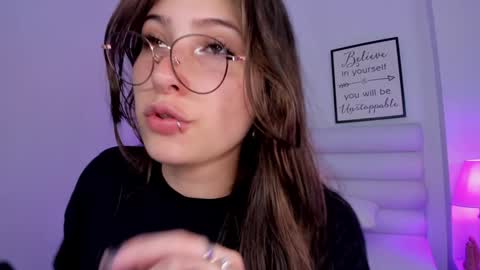 Snapshot of mariam_scott18 chatting on December 2, 2024, 10:12 pm Mariam online show from December 2, 2024, 10:12 pm