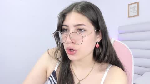 Snapshot of mariam_scott18 chatting on December 23, 2024, 7:38 am Mariam online show from December 23, 2024, 7:38 am