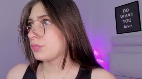 Snapshot of mariam_scott18 chatting on January 12, 2025, 10:22 pm Mariam online show from January 12, 2025, 10:22 pm