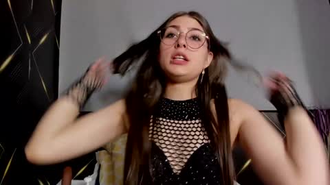 Snapshot of mariam_scott18 chatting on January 17, 2025, 4:28 am Mariam online show from January 17, 2025, 4:28 am