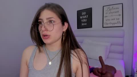 Snapshot of mariam_scott18 chatting on January 25, 2025, 1:21 am Mariam online show from January 25, 2025, 1:21 am