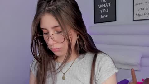 Snapshot of mariam_scott18 chatting on February 6, 2025, 1:16 am Mariam online show from February 6, 2025, 1:16 am