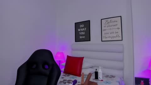 Snapshot of mariam_scott18 chatting on March 7, 2025, 10:32 pm Mariam online show from March 7, 2025, 10:32 pm