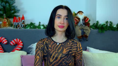 MariaMenson online show from January 13, 2025, 9:42 pm