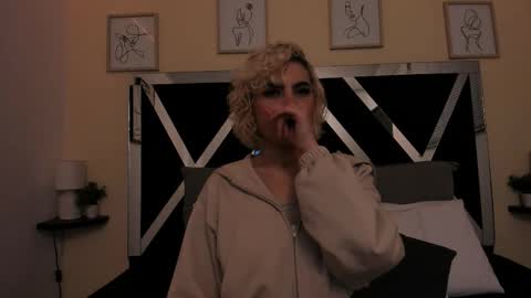 Marian online show from September 16, 2025, 2:34 am