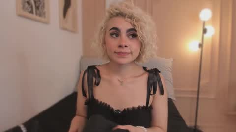 Marian online show from February 19, 2026, 7:21 pm