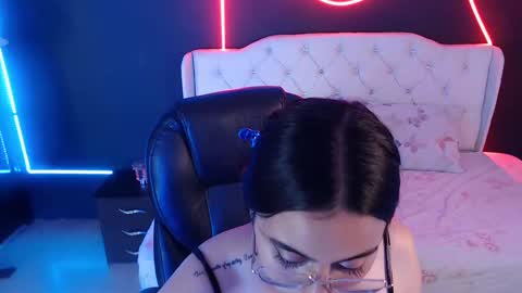 marian online show from February 11, 2025, 2:03 am