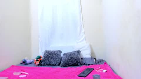 mariana_16_ online show from February 1, 2025, 2:26 am