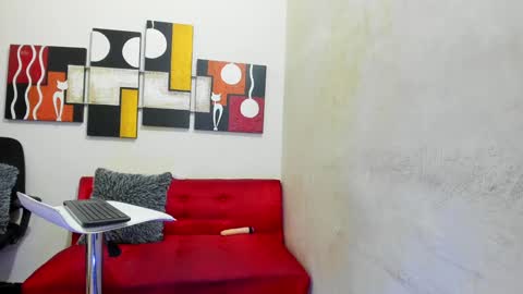 mariana_16_ online show from February 6, 2025, 8:45 pm