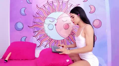 mariana_16_ online show from November 1, 2025, 2:52 pm