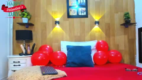 Mariana Angel online show from February 14, 2025, 8:15 pm