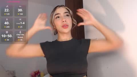 Mariana online show from November 7, 2025, 1:27 am