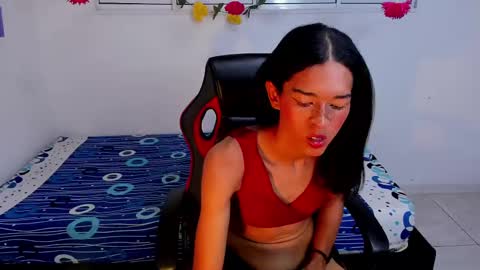 Mariana online show from March 11, 2025, 11:15 pm