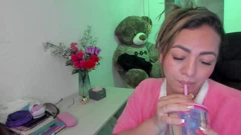 Mariana Lopez online show from February 28, 2025, 6:43 am