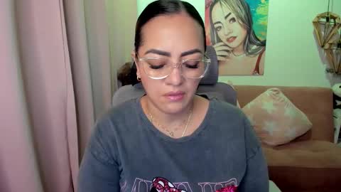 Mariana Lopez online show from November 25, 2025, 12:54 am