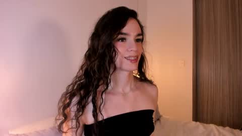 Snapshot of marianasynn_ chatting on June 25, 2026, 12:21 am online show from June 25, 2026, 12:21 am