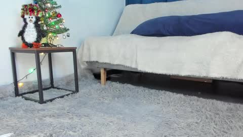 Mariana Vargas online show from December 10, 2024, 4:38 pm