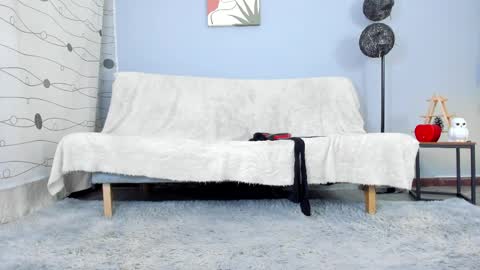 Mariana Vargas online show from April 8, 2026, 8:42 pm