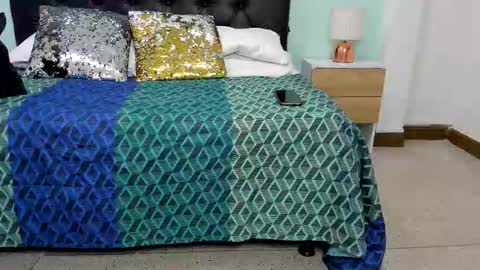 Marianee Rousse  online show from December 5, 2025, 11:30 am