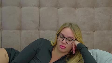 Maria online show from March 1, 2025, 3:43 am