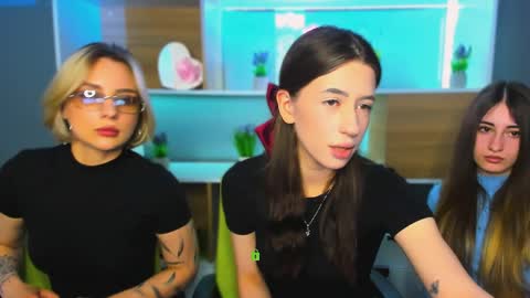 Snapshot of marianna_gray chatting on April 9, 2026, 11:48 am marianna gray online show from April 9, 2026, 11:48 am