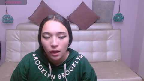marianne_cam online show from April 29, 2026, 3:27 pm