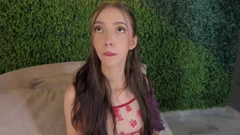 Maria Pettit online show from February 24, 2025, 12:37 pm