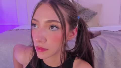 Maria Pettit online show from March 11, 2025, 6:19 pm