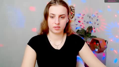 Snapshot of mariatess_ chatting on January 14, 2026, 2:01 pm Mariia online show from January 14, 2026, 2:01 pm