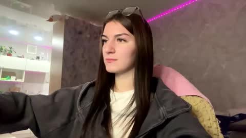 Eva online show from March 9, 2026, 3:38 pm