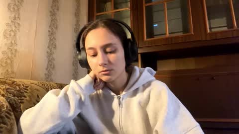 Snapshot of maricruzsilleman chatting on March 16, 2026, 1:04 pm Lois online show from March 16, 2026, 1:04 pm