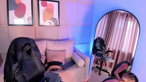 marie_bass online show from June 2, 2026, 1:13 pm