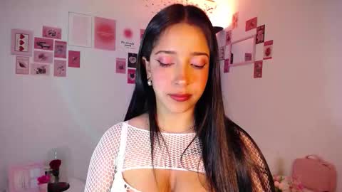 Nicolle online show from February 5, 2026, 8:46 pm