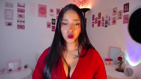 Nicolle online show from March 16, 2026, 7:51 pm