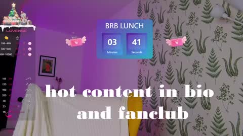 Snapshot of marie_diaze chatting on December 11, 2024, 8:26 am Marie LEAVE YOUR WITH ME online show from December 11, 2024, 8:26 am