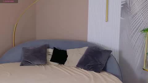 Snapshot of marie_diaze chatting on May 23, 2026, 5:23 am Marie LEAVE YOUR WITH ME online show from May 23, 2026, 5:23 am