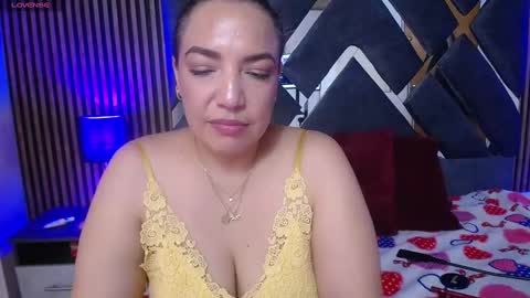 marie_hss online show from March 6, 2025, 8:27 pm