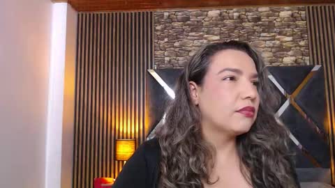 marie_hss online show from September 16, 2025, 8:10 pm